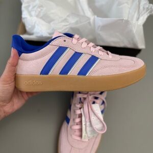 Adidas Barreda Sneakers Women’s Size 8 Pink Blue Gum Sole Suede New In Box